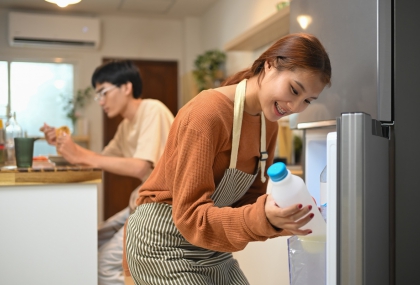 雞蛋放冰箱門錯了！專家警告「這5種食物」別再塞門邊  小心細菌狂滋生